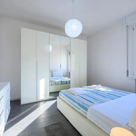 Station & Center Daire Parma