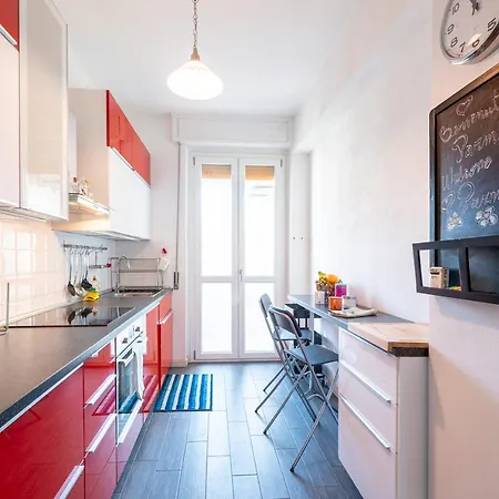 Station & Center * Πάρμα