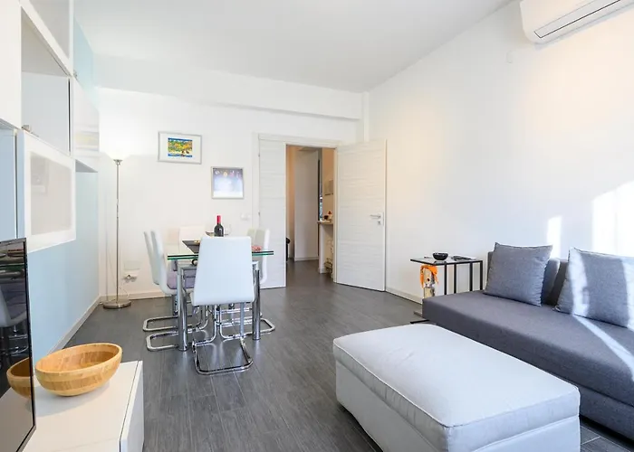 Station & Center شقة